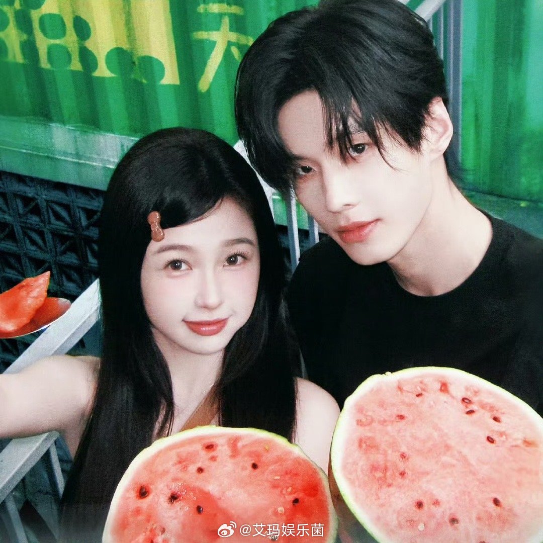 虞书欣[超话] 虞书欣 你是一个可爱的西瓜宝宝，好有夏日氛围哦 ​​​