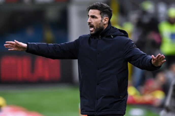 北京时间4月26日21：00，本赛季意甲第34轮，科莫将在客场对阵热那亚，科莫主