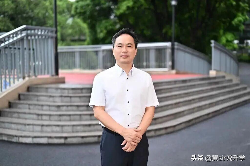 广州高中最新动态：谌小为出任广州市第75中学党委书记，此前他是广州市第75中学党