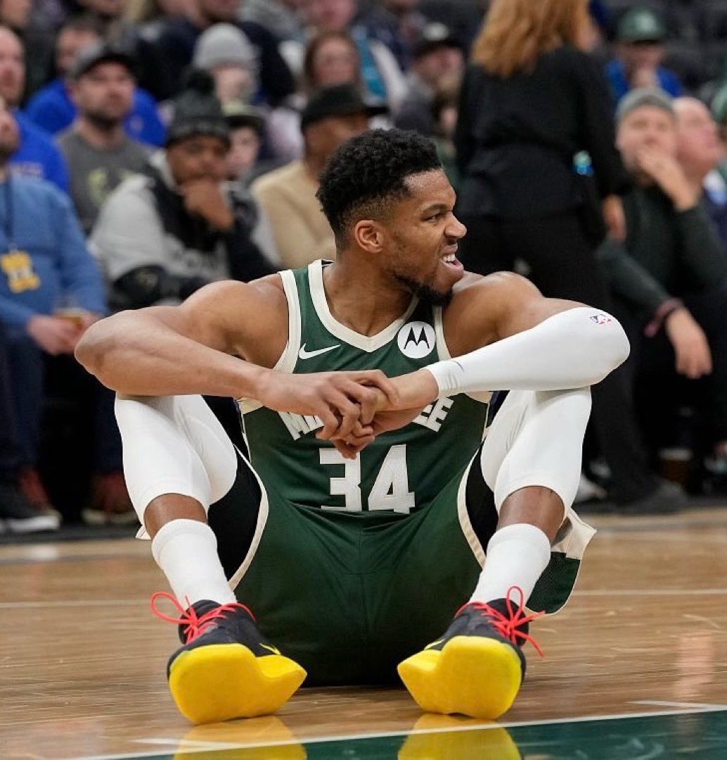 Marc Stein：雄鹿方面仍在向各队明确，字母哥是非卖品。“随着交易窗口期临