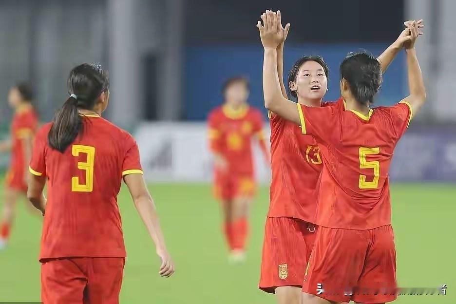 中国U17女足是认真的，欧洲豪门真没“打酱油”！

5-0皇马，6-0拜仁，两场