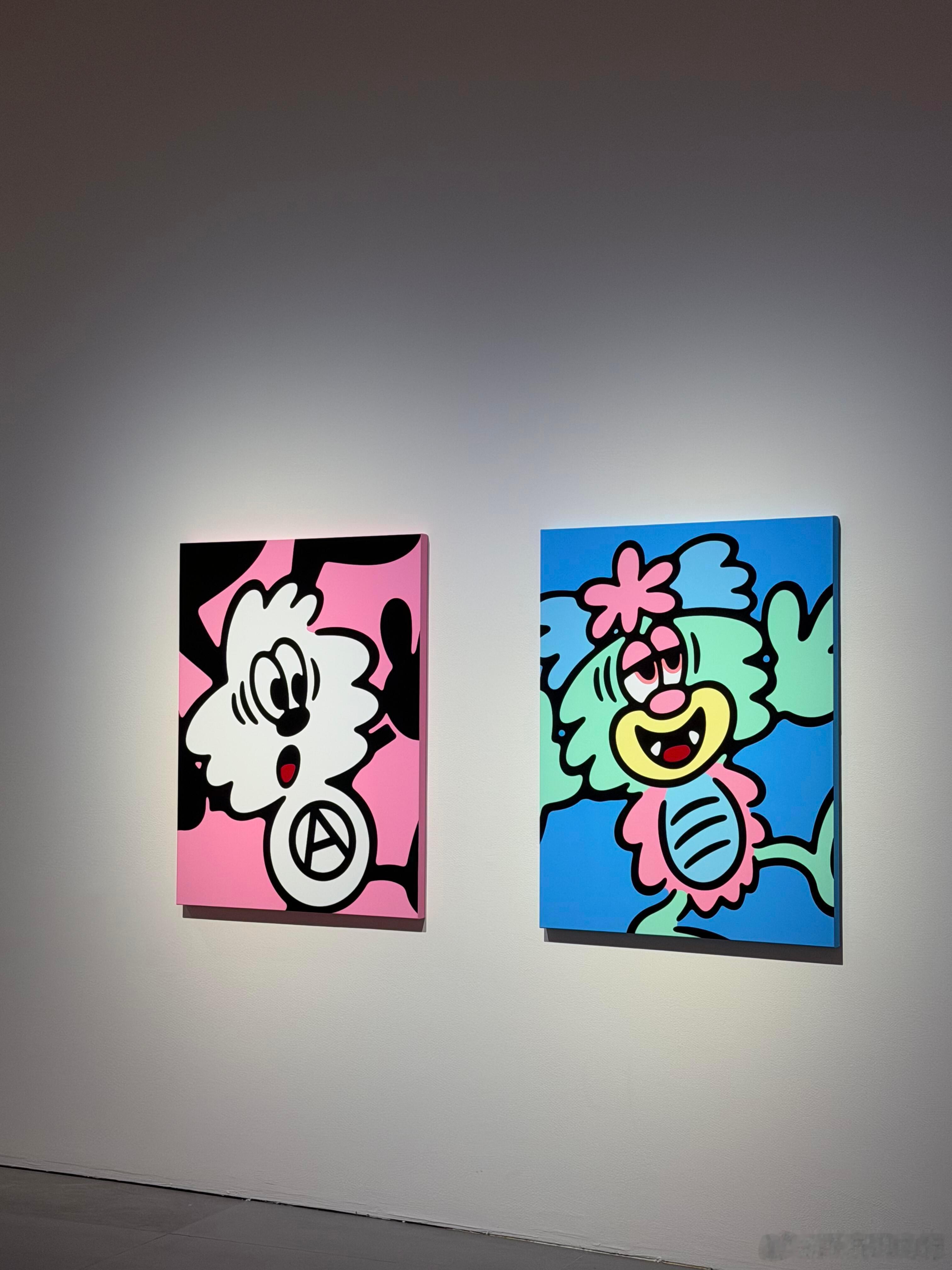 虞书欣Lisa打卡同一美术展Lisa虞书欣同款打卡地Lisa在ins晒照，竟然和