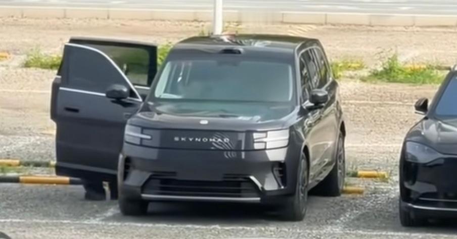 skynomad小米澎程 这车门是真的大！ 