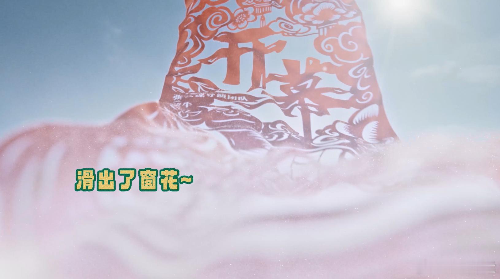 谷爱凌滑雪不基础上镜更不基础除了滑雪奥运冠军，在读大学生，谷爱凌还有一个身份是专