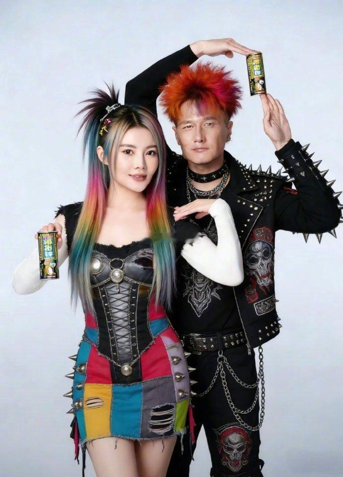 徐冬冬尹子维换上了56个民族服饰 必须夸夸这届有才的网友！给徐冬冬尹子维P上56