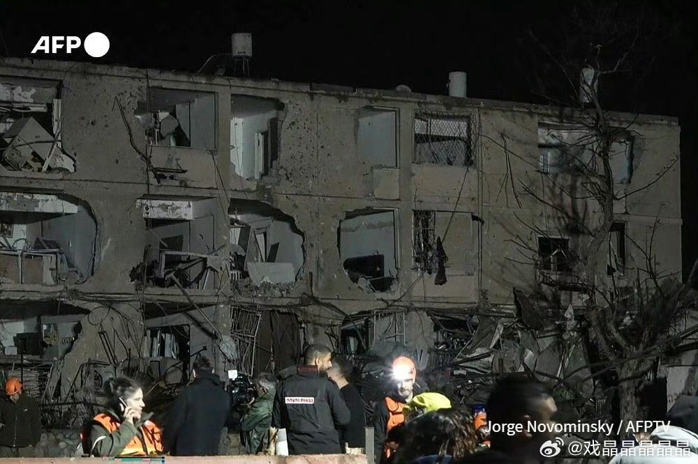 以色列宣布出现大规模平民伤亡这些难民估计要逃到其他国家去了。 