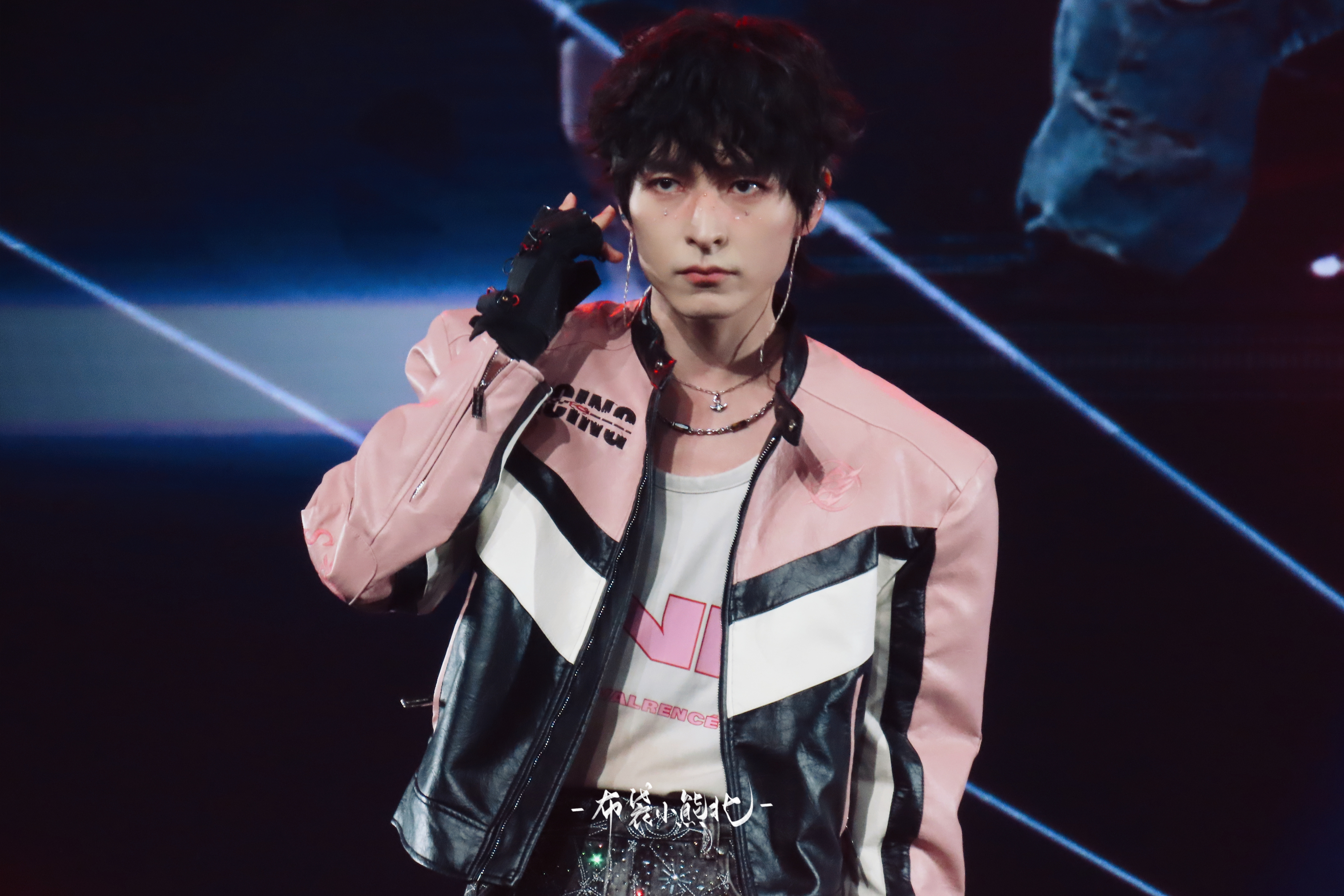 文韬Stefan愚人节站姐团建 𝟮𝟲𝟬𝟭𝟭𝟳·𝗖𝗵𝗮𝗻𝗴?