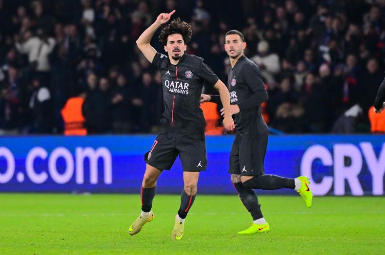 巴黎圣日耳曼中场维蒂尼亚日前接受采访，他承认自己希望未来能重返波尔图效力。维蒂尼