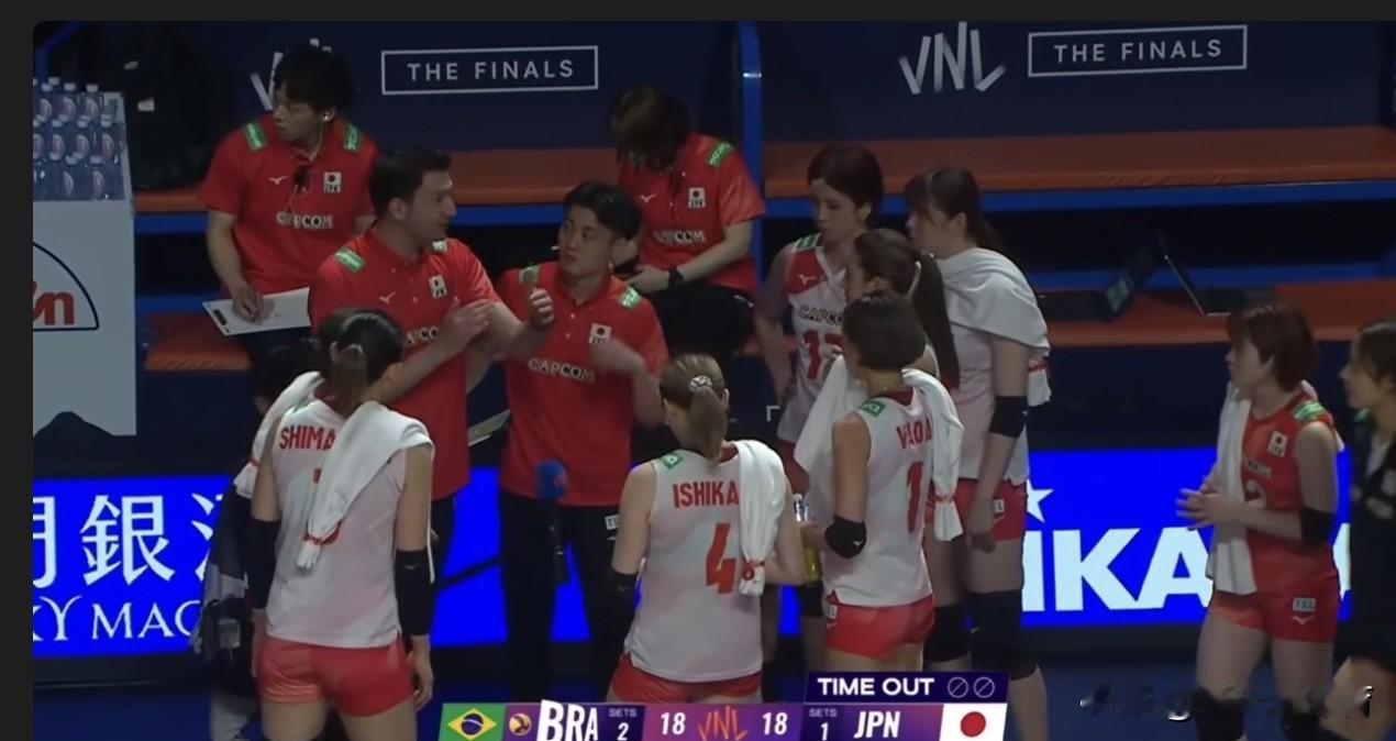 日本女排的冠军梦再次破灭！又一次倒在了巴西女排这，再次无缘四强、佐藤淑乃进攻不行