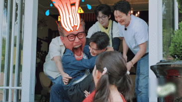 陈星旭单膝跪抱李乃文 陈星旭抱李乃文把自己淘汰了 主打一个搬起石头砸自己脚！陈星