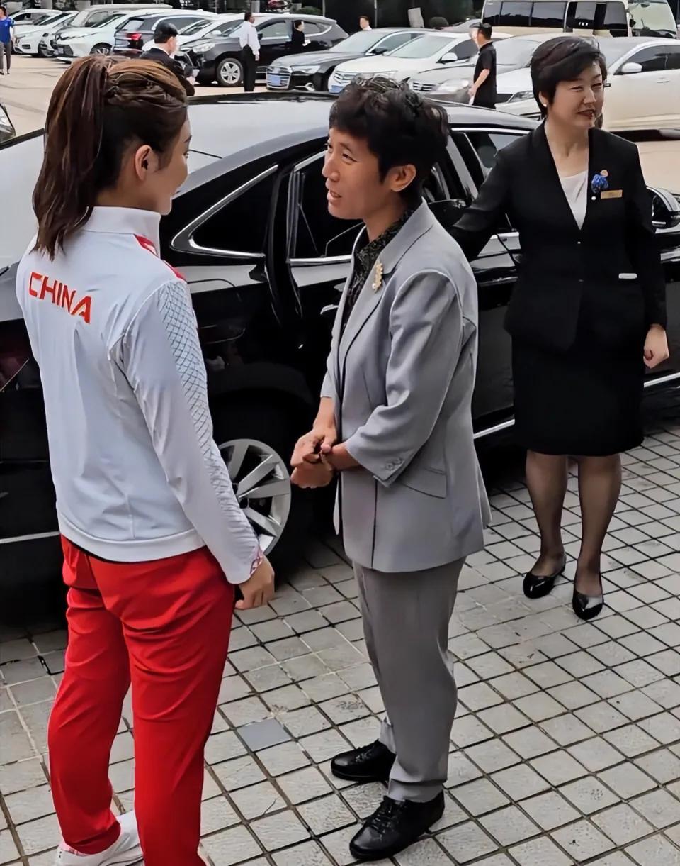 【正厅级乔云萍还是很淳朴】昔日的山东省乒乓大姐大乔云萍，退役后转型成为教练，培养