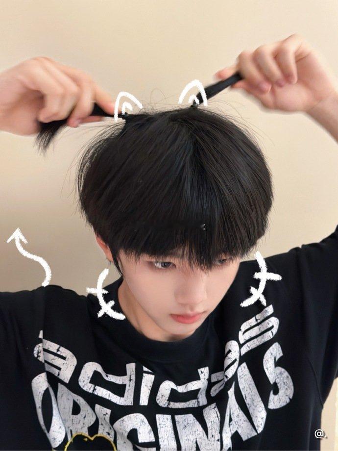 张函瑞高会更新 张函瑞好萌😻 