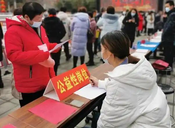 在体制内干活，能力固然重要，但最关键的一条 —— 千万别得罪人，尤其是别得罪领导