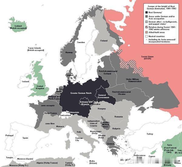 我从前一直很好奇，为何苏德战争中双方都未曾考虑以持久战拖垮对方。
德军武器更为先