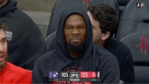 还好打的是摆烂爵士，26个失误，最后赢了20分！该说点什么呢？爵士vs火箭火箭战