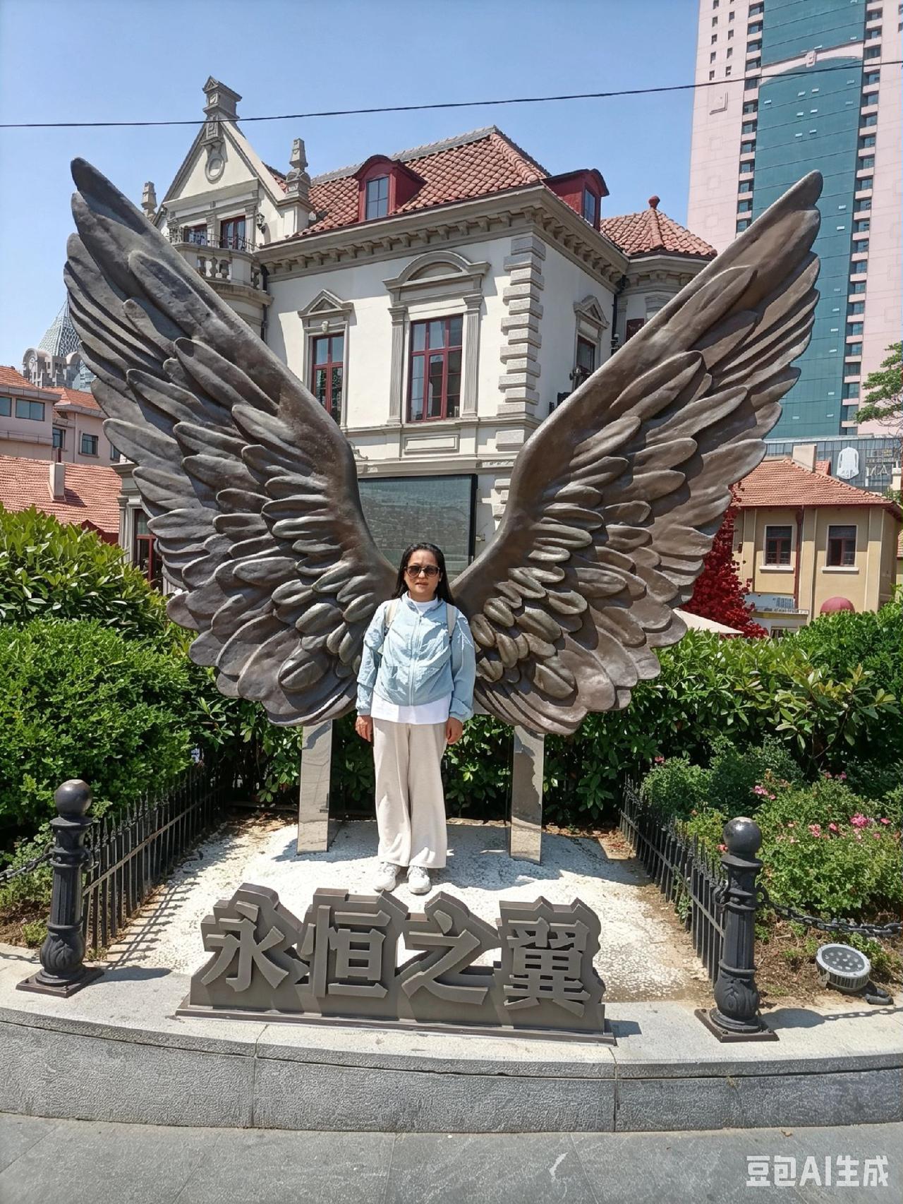由于青岛曾是很德日俄国的殖民地，所以我住的老城区，德式古建筑比比皆是，想不到这么