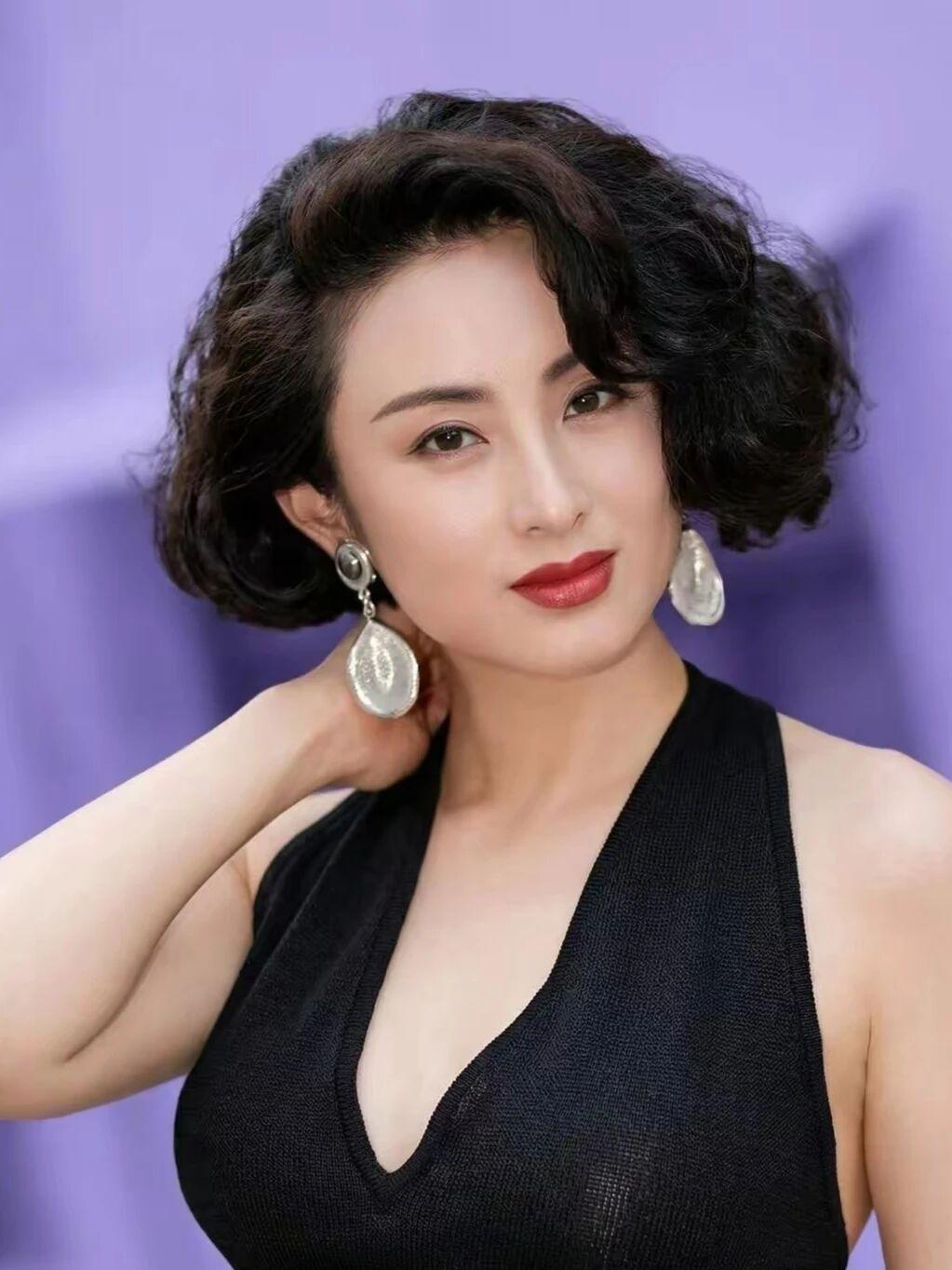 分享我这周有趣的事：法拉利老了还是法拉利。港星风景应如是。