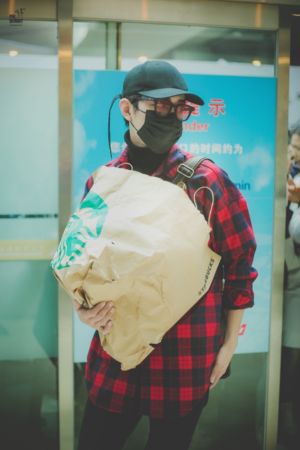 口罩也挡不住肖战的魅力~超级无敌帅~肖战提名金海燕奖最佳男主 📮德国版射雕预告