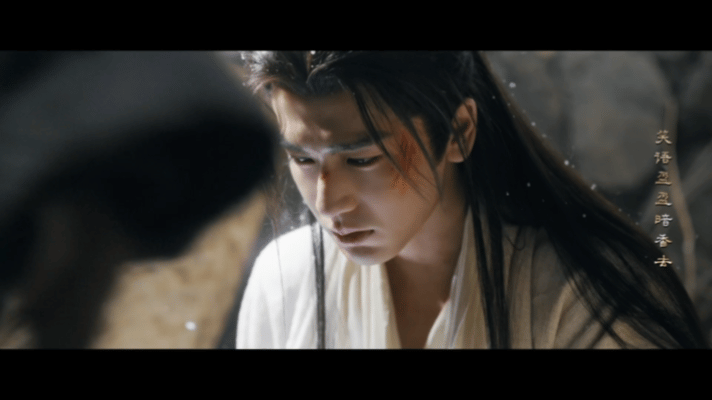 小孩子不骗人张凌赫好漂亮刷《逐玉》真的被张凌赫的谢征惊到😳，白雪里战损被背回来