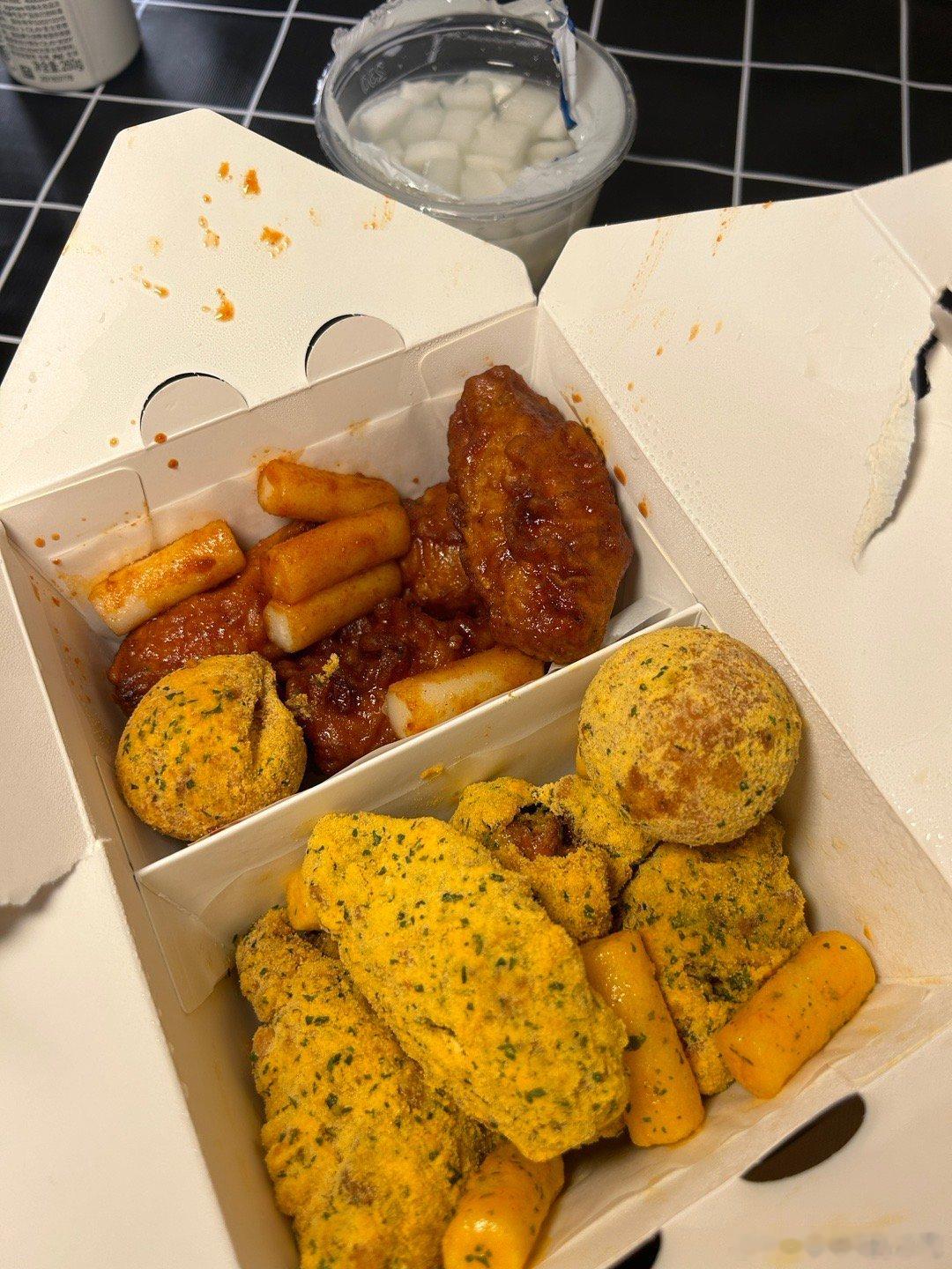 今天在家点外卖吃清谈炸鸡Sera·patisserie乐颂法甜整件寿司普宁群主捞