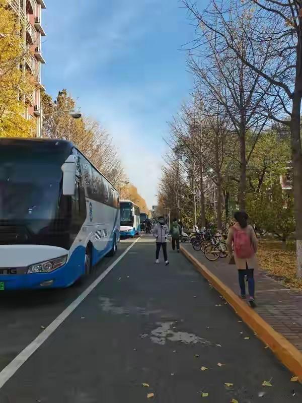 收留邻居孩子三年，考上北师大的他，一句话让我瞬间寒心
 
我儿子的同学在我们家蹭