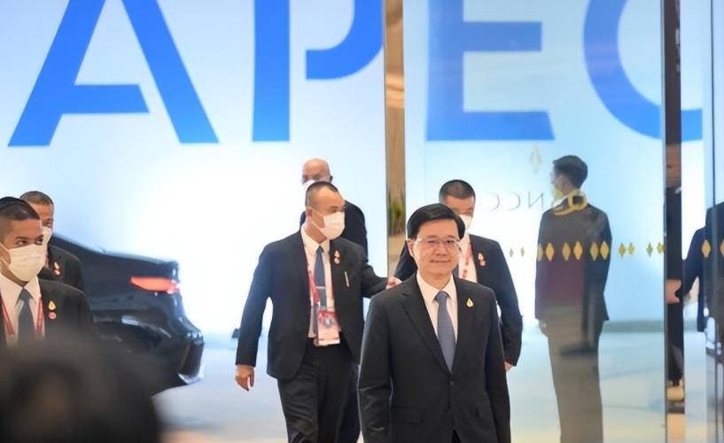 这样的APEC峰会还值得去吗?
 
最近，拜登政府单方面做出了决定，“封杀”香港