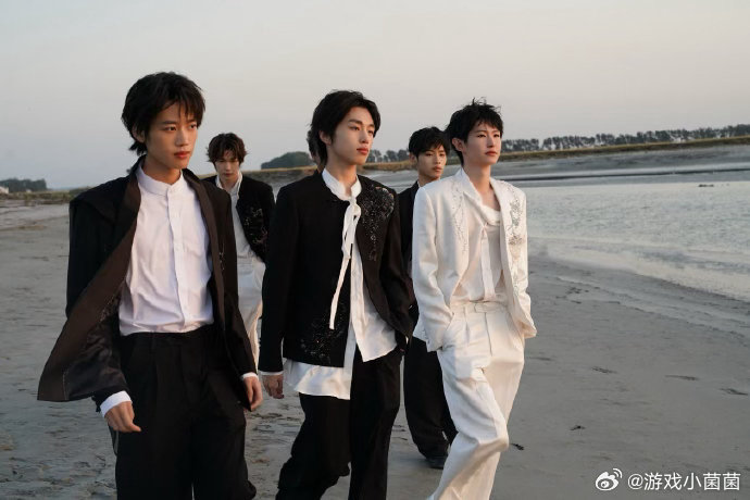 KPL邂逅法式山海浪漫KPL六个电竞少年的限定之旅六位少年一同游览风景别致的异国