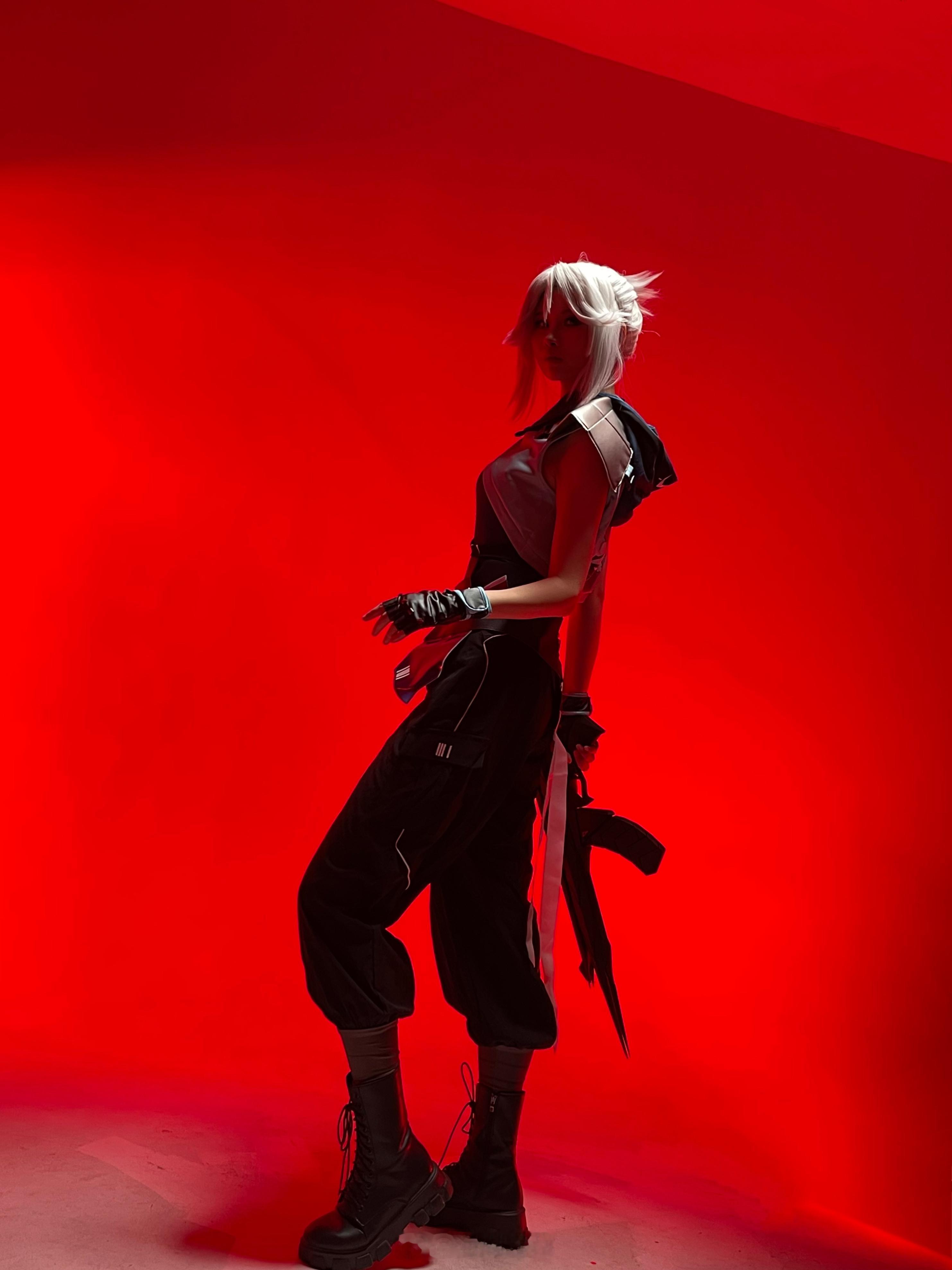 #无畏契约一周年瓦友节##cosplay# 仿手办打光拍摄的Jett🤍是开完大