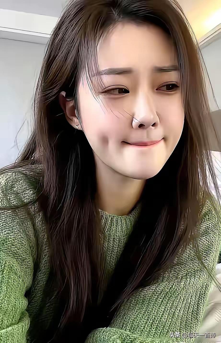 最让人心疼的微笑！这张脸藏着成年人不敢说的委屈萌萌哒笑容 清透微笑图 藏在妥协里