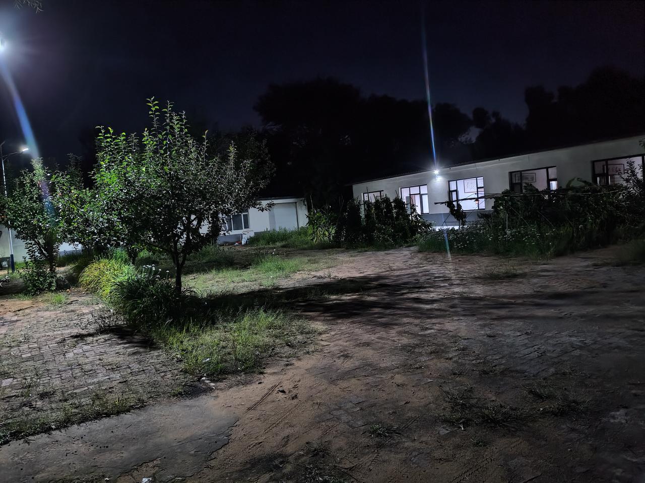 过去农村人将电灯电话楼上楼下做为幸福的终极目标，短短几十年，这样的目标早已实现，