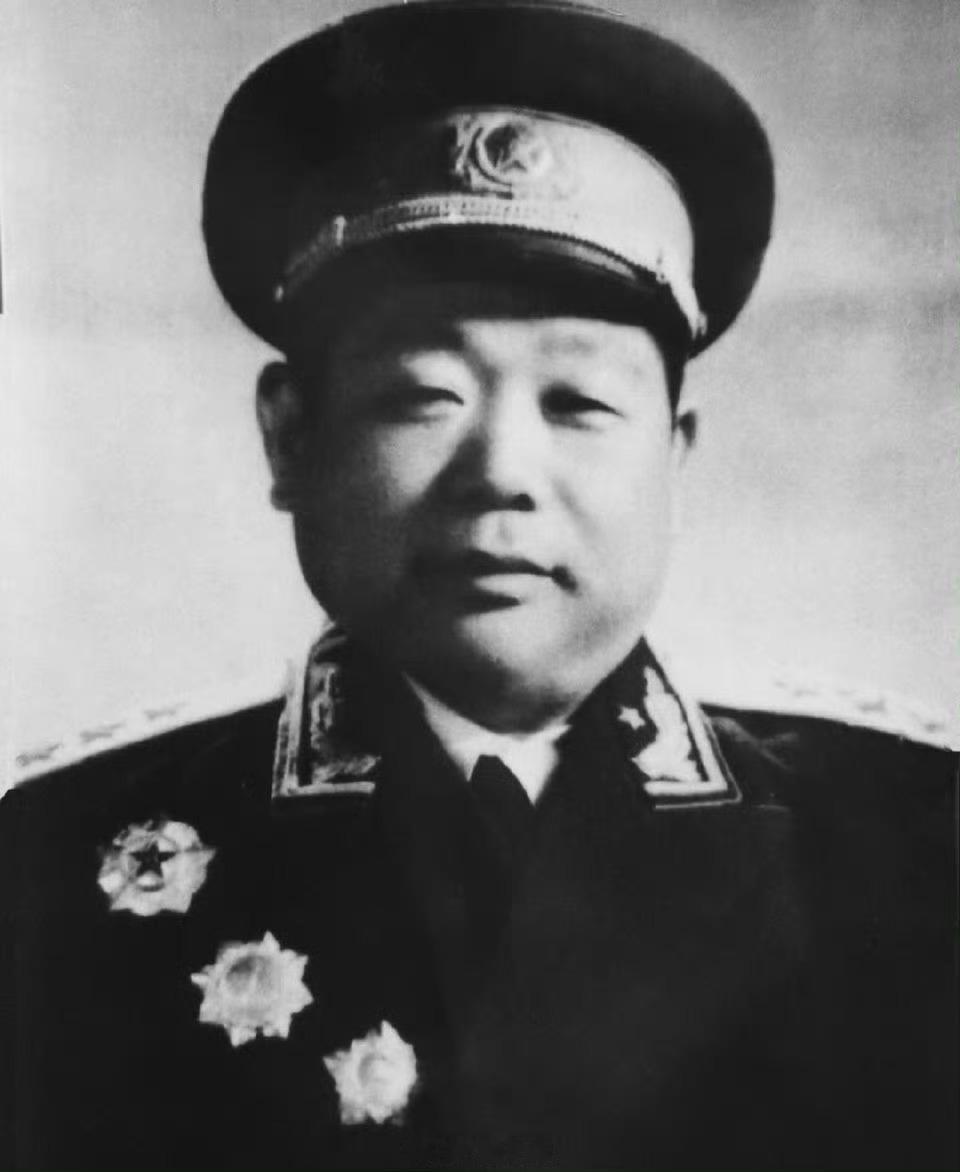今天，开国上将陈锡联诞辰110周年，缅怀，致敬！     