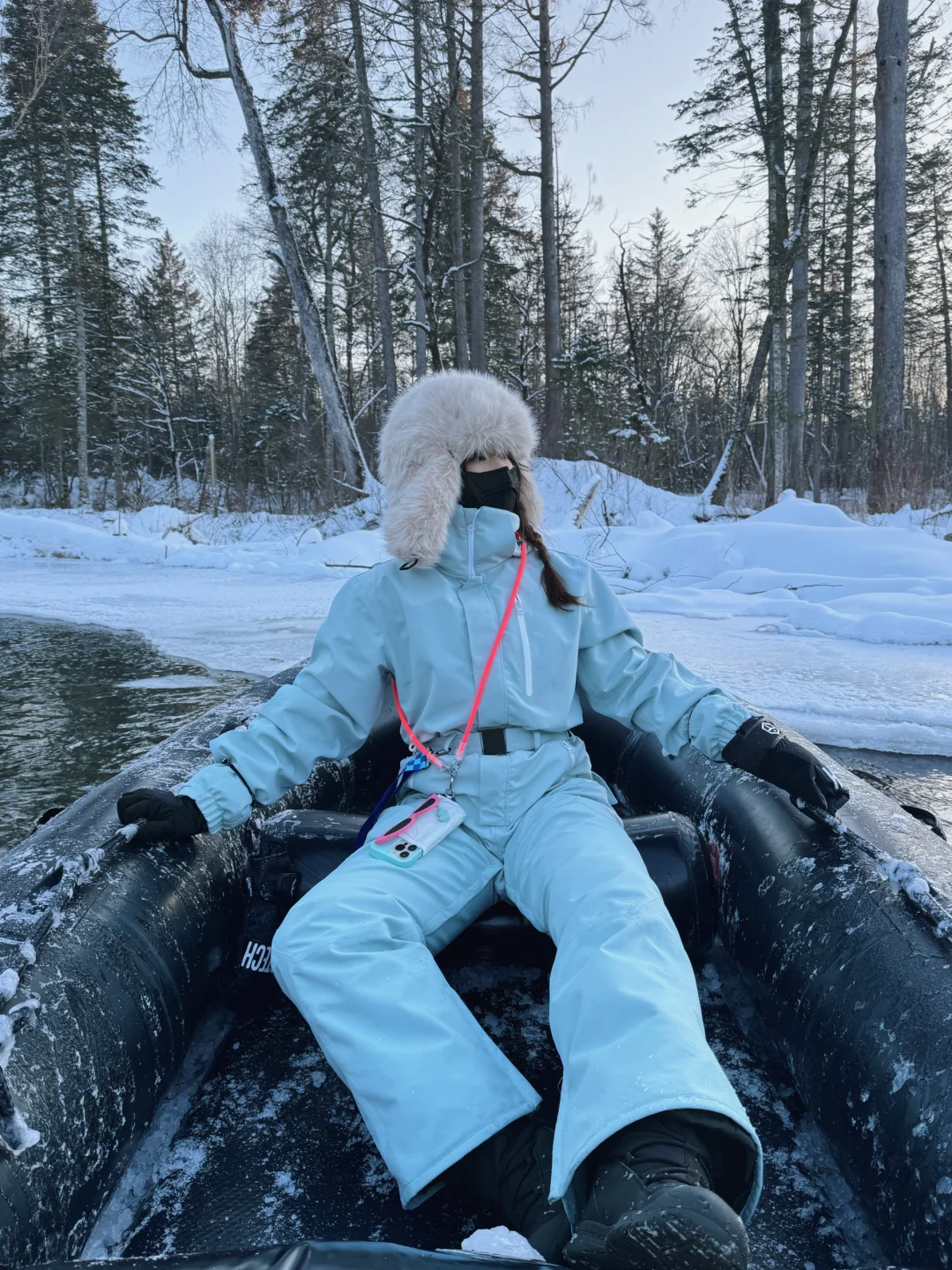 去年的雪地穿搭💙今年看还是很好看