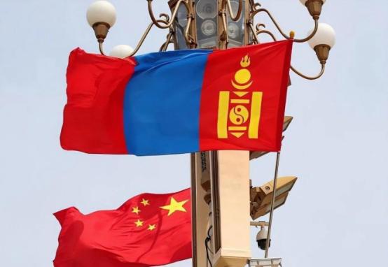 凭啥啊？
蒙古自己97%的油都靠俄罗斯，被断供了转头就找中国要油要价还要“一条龙