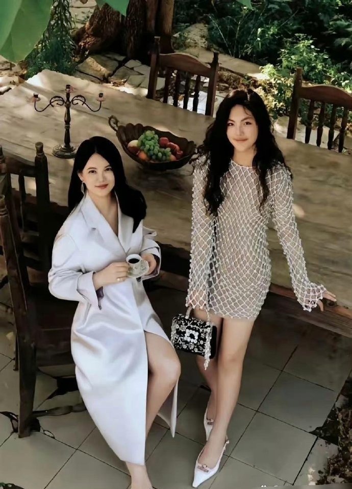 王诗龄妈妈李湘和谷爱凌妈妈谷燕似乎有个共同点，都培养出了非常优秀的女儿 