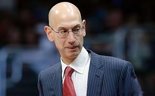 NBA总裁亚当·肖华急了！美加墨世界杯上，美国队首战4:1大胜巴拉圭，全美狂欢，