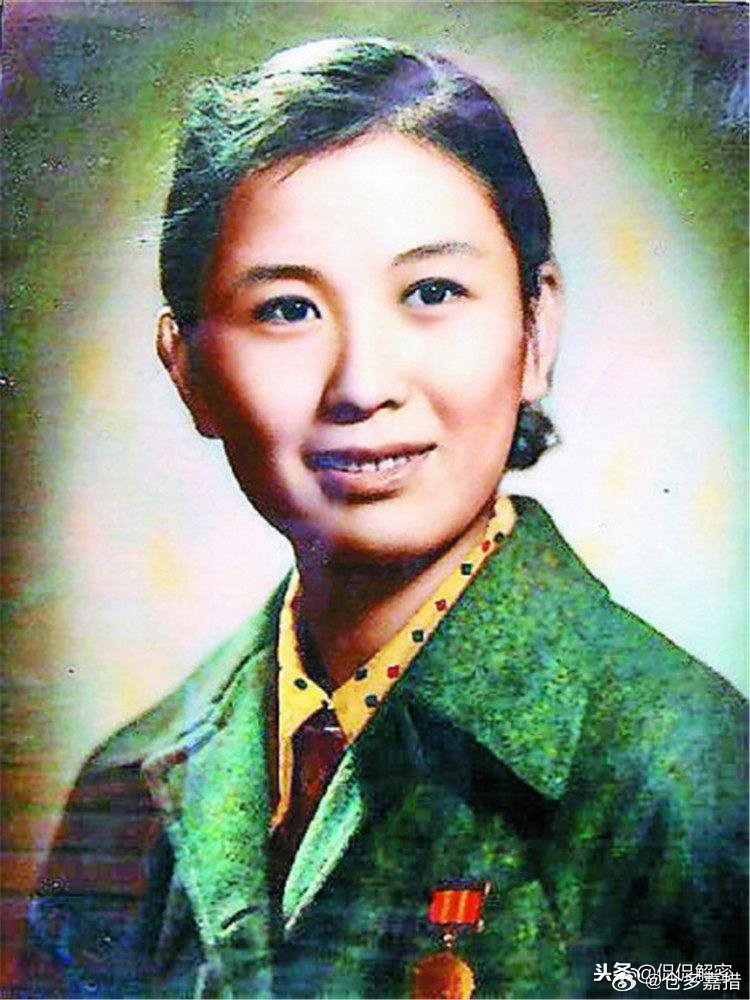 抓特务、知道什么是抓特务吗？1968年特殊历史时期，严凤英遭受残酷批斗，不堪羞辱