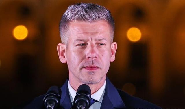 欧尔班的寡头们正在把数十亿美刀转移到海外，主要是美帝、阿联酋、乌拉圭等引渡比较困