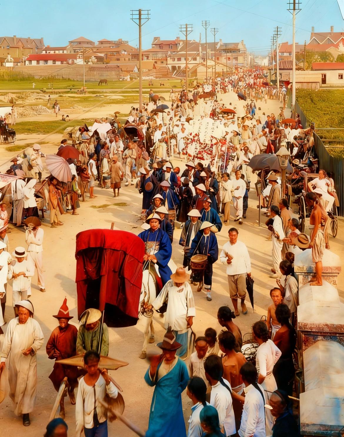 老照片上色：距离清朝亡国只剩下3年时间的1909年（清朝宣统元年），上海县令在护