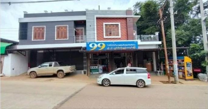 缅媒报道，2月25日中午，掸邦南部和榜镇的一家手机店遭身穿迷彩服，携带手雷，手持