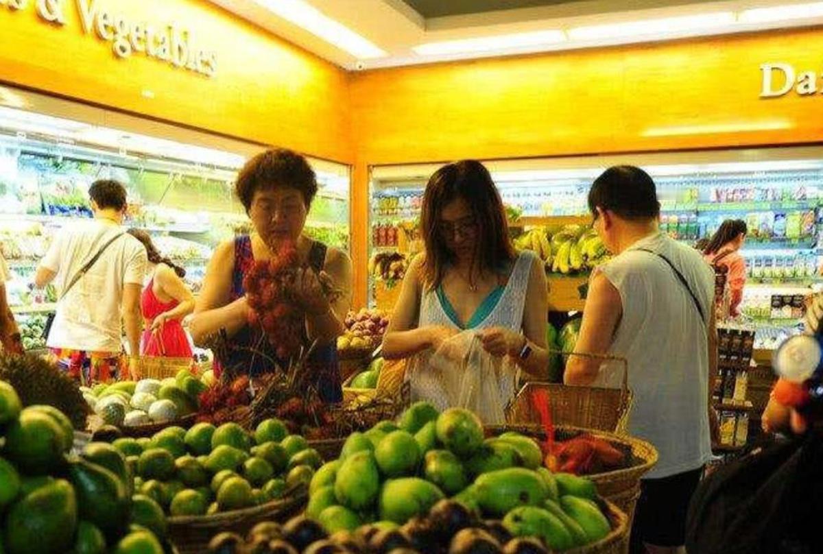 为什么产能过剩会被当成是一种灾难，跟我们普通人有啥关系？
 
你以为产能过剩只是