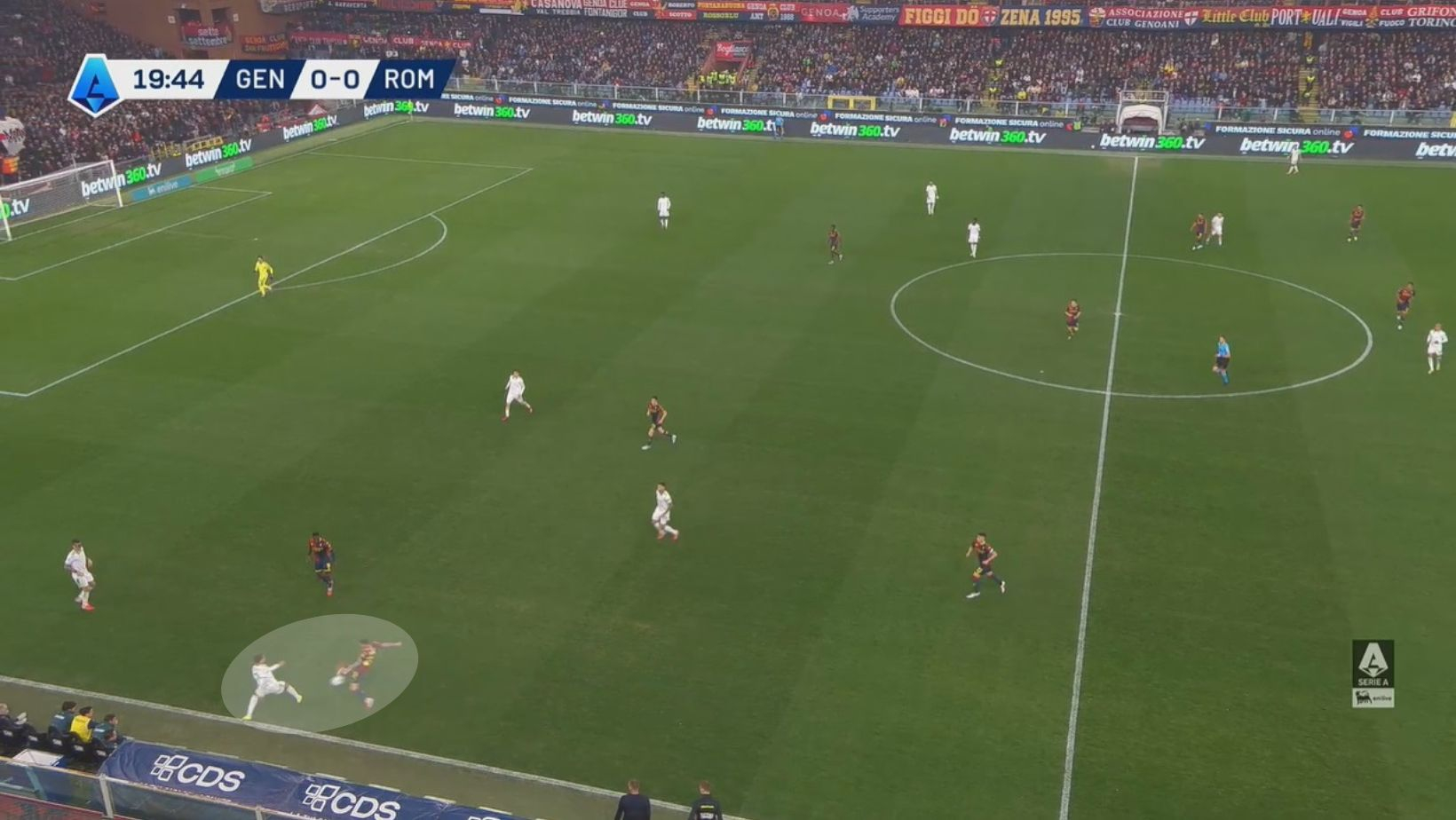 为什么总说加斯佩里尼对后腰水平的要求相对较低，因为“大圈战术”就是他发明的，所有