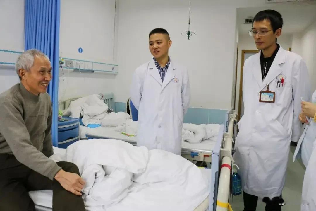 老邵和老许的半生遗憾，是我们多数人的真实写照
    

       同乡老邵