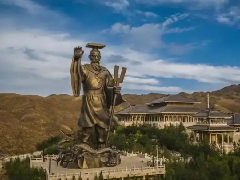 《大禹治水颂》
原创
洪魔肆虐九州倾，
禹父无功祸患生。
三过家门而不入，
疏川