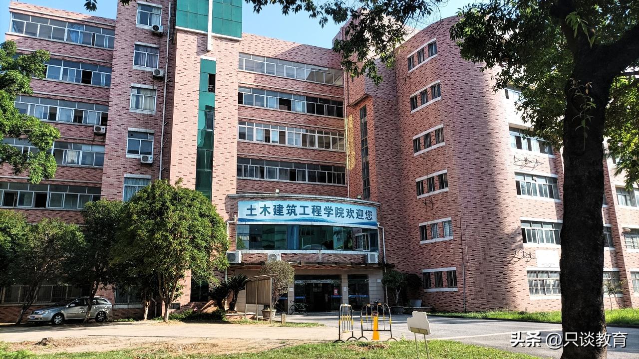 关于读博士这个问题，谈谈个人看法！
1. 哪些专业适合继续攻读博士？
总体而言，