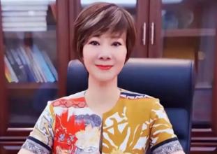 国乒前一姐职业生涯斩获59枚金牌，在23岁黄金期毅然挥别赛场，历经跨国婚姻破裂后
