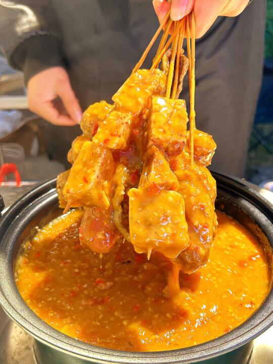 柳州这串串！！！硬控我了………