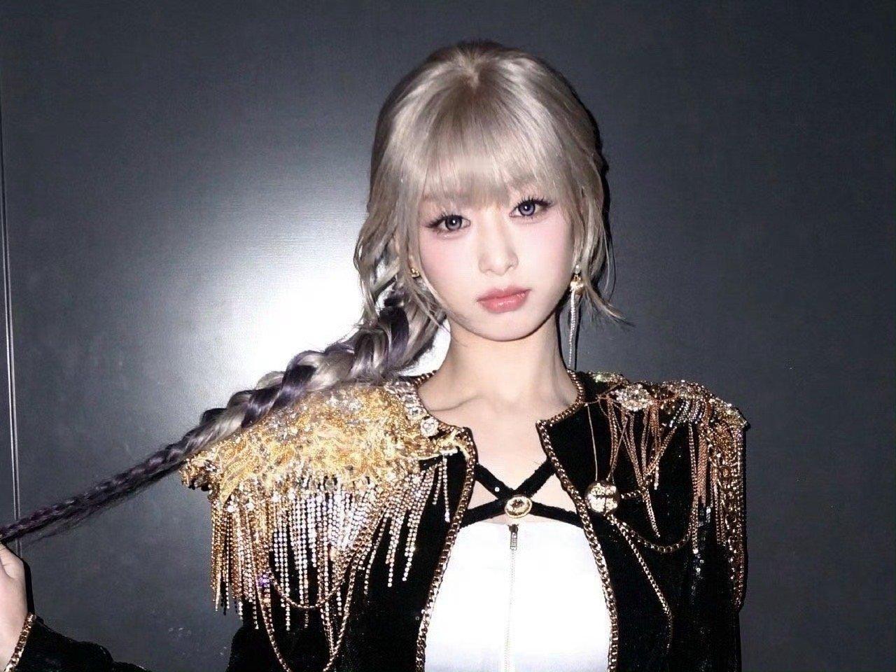 我只知道郑雅贤ahyeon 六女一黄霄云下场引导粉丝这样的后果很应得 