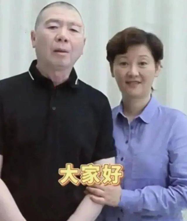 冯小刚和徐帆，这对影坛的佳偶，如今也步入了人生的另一阶段。 ​​​