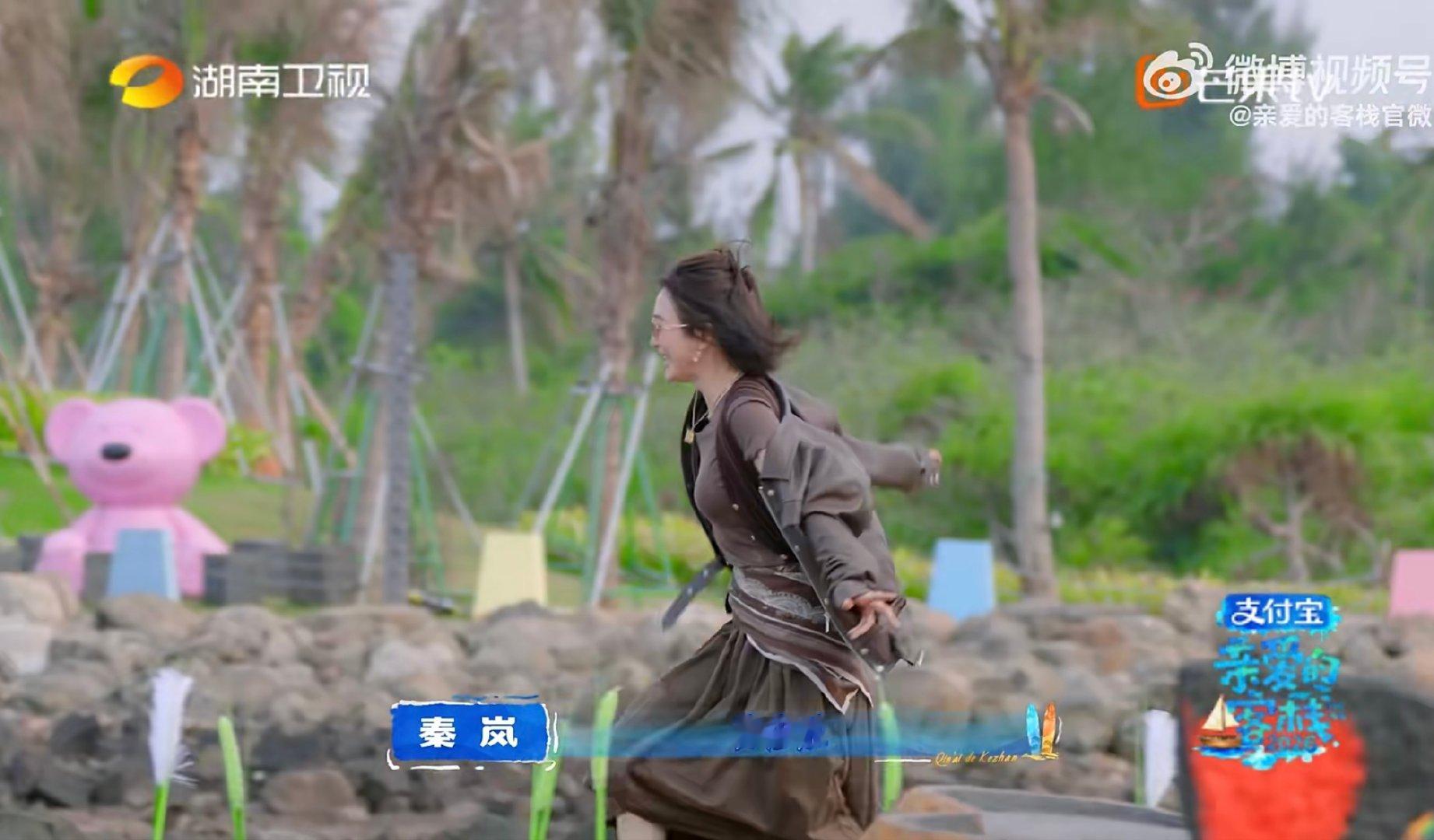 王鹤棣秦岚徐志胜马思超爱人错过亲爱的客栈客栈日常也太有梗，偶像剧桥段被玩出新花样