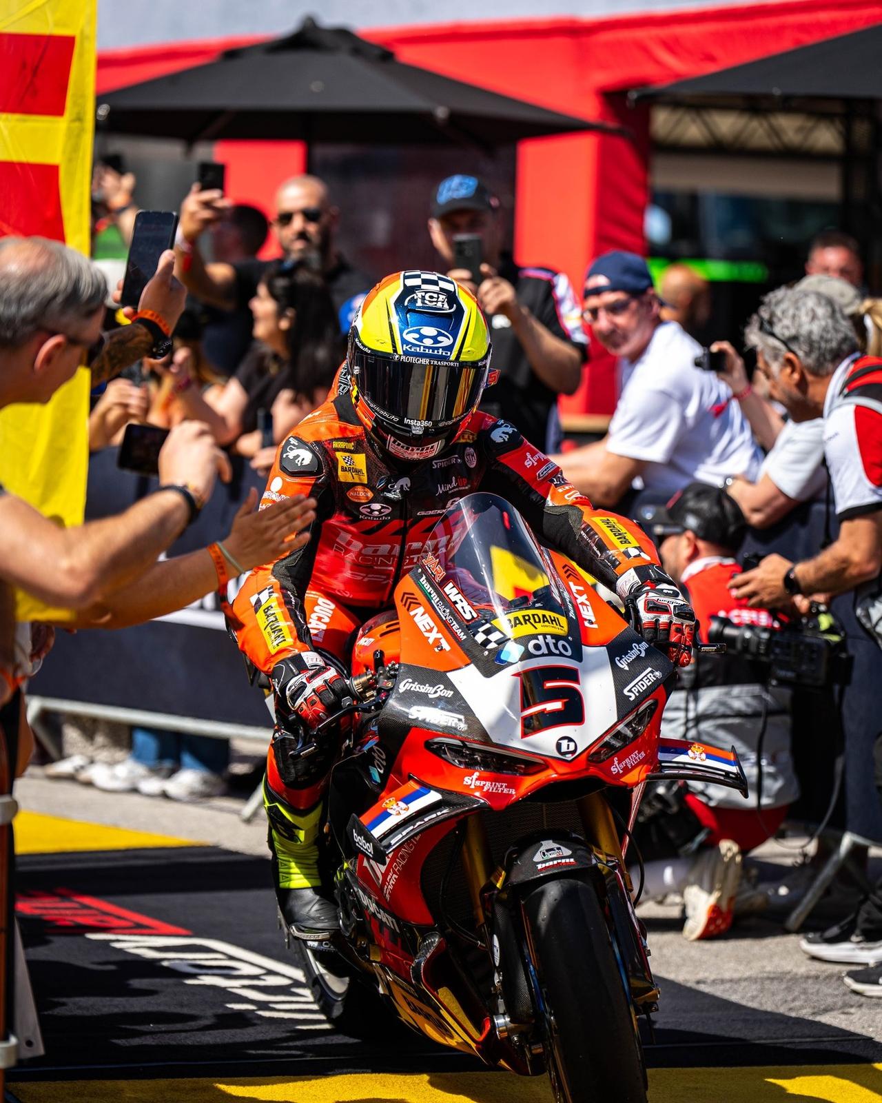 WSBK葡萄牙站，我认为年度第三还没彻底定，Montella千万别开始算分。
M